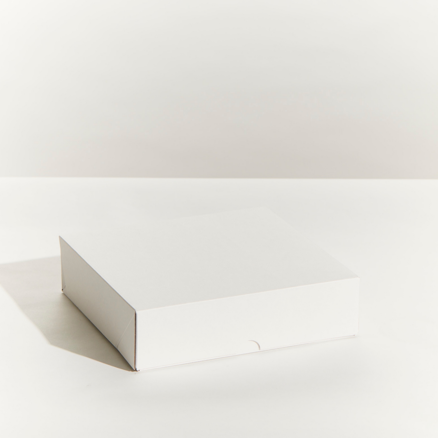 White Easy Fold Cake Box - 9x9x2.5'